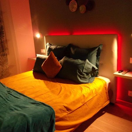 Le Bourget - Suite Romantique Narbonne Dış mekan fotoğraf